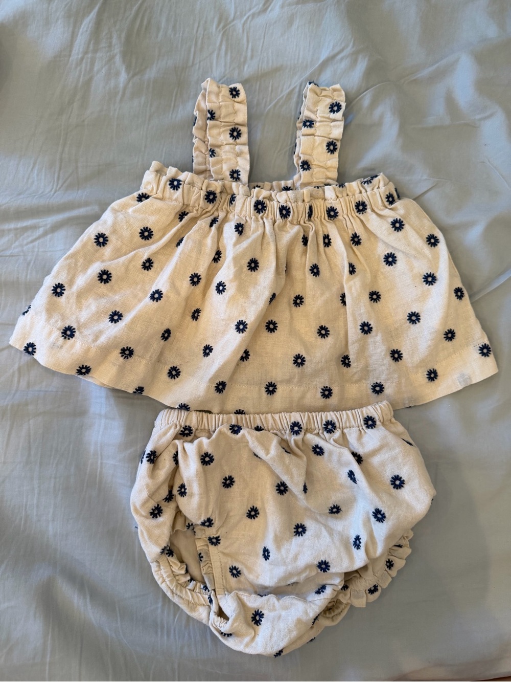 Baby Gap 2 piece set; Size 3-6 months